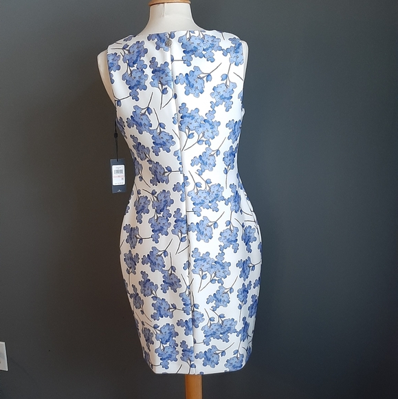 Tommy Hilfiger Dresses & Skirts - NWT! Tommy Hilfiger Floral Dress Ivory & Blue